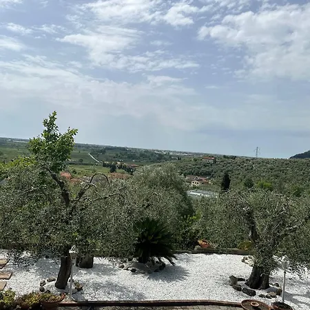 Agrihome Di Alberto Giuseppe Gulotta Bella Vista La Vista Apartment Massarosa